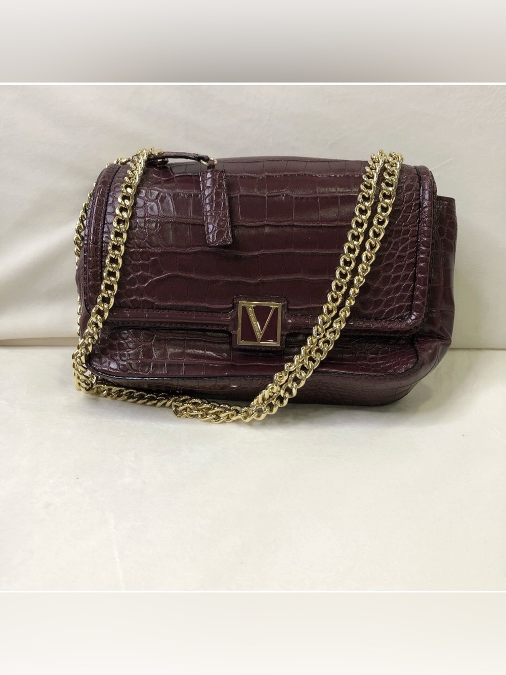 Victoria's Secret Burgundy/Crimson M Croc Crossbody Bag W/ Gold Chain Handle